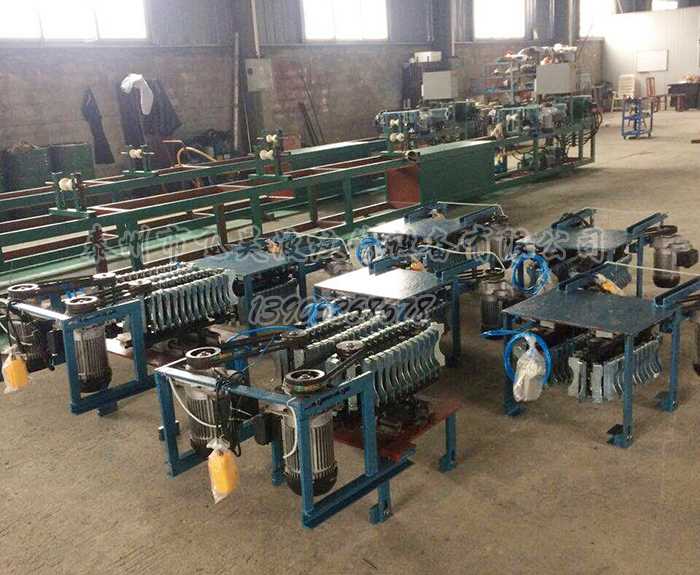 聚氨酯成型机自动上料设备